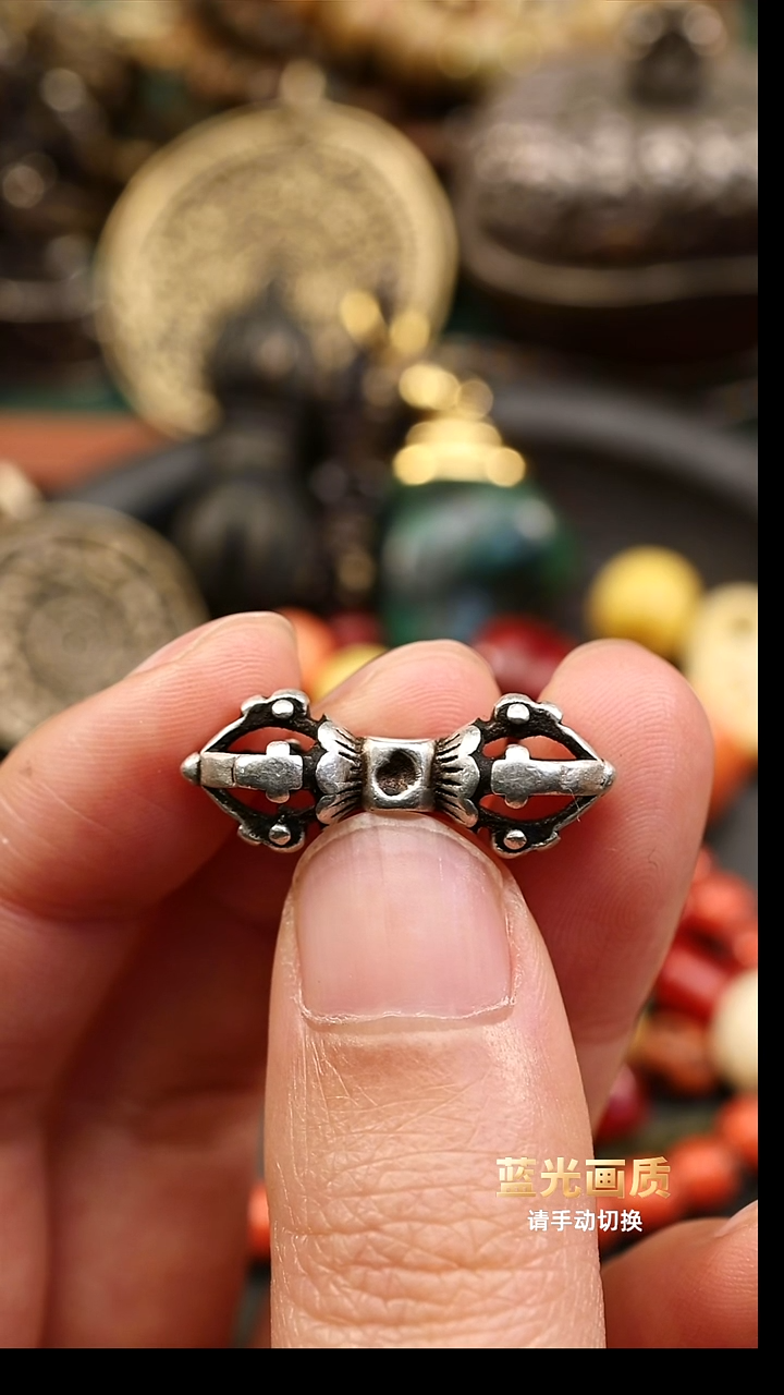 尺寸0.9*2.4老银子小杵配饰。