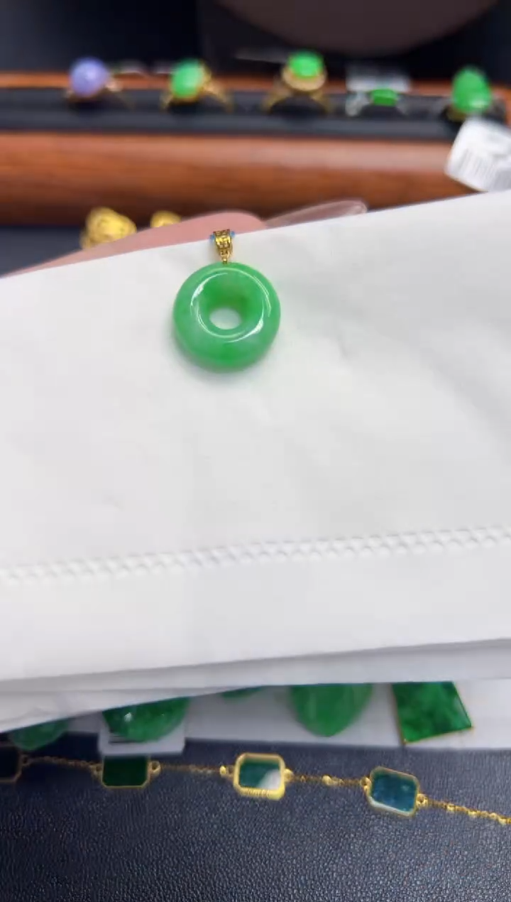 【闪购商品】翡翠颈饰18K金镶嵌Y缅料A货/多样性发货/一件