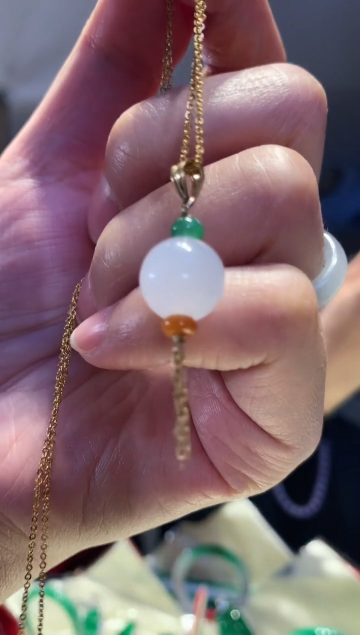 【闪购商品】翡翠吊坠(赠链)足银镶嵌项链