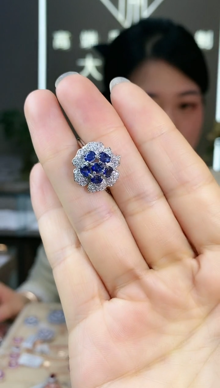 【闪购商品】蓝宝石手饰银S925镶嵌手饰