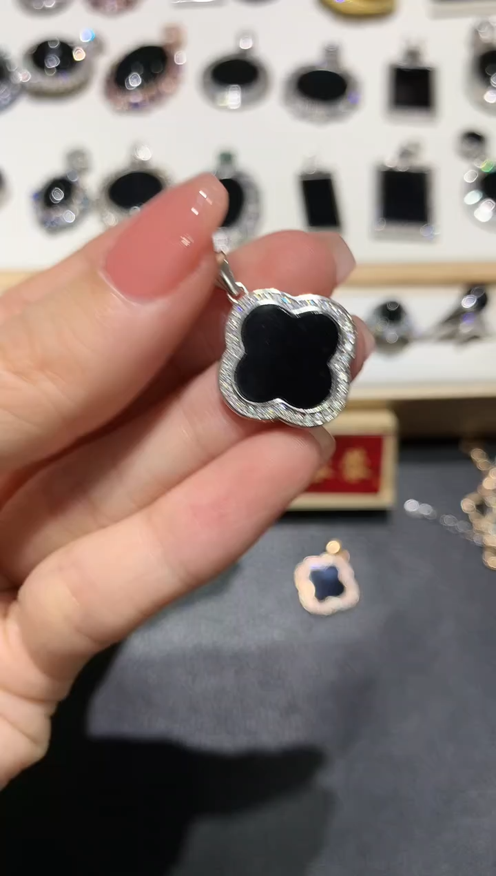 【闪购商品】翡翠吊坠(不含链)银S925镶嵌1多人多样性随机发货1件