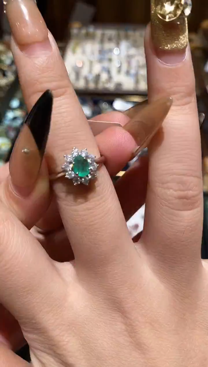 银S925镶嵌戒指祖母绿楚楚珠宝中古甄选不退换