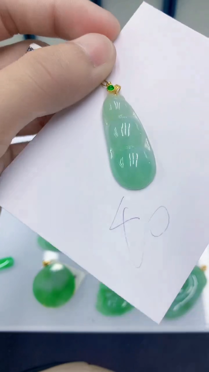 颈饰未镶嵌翡翠翡翠