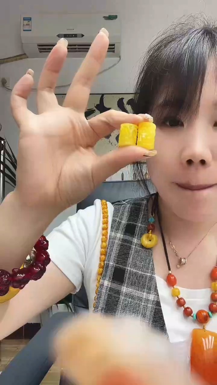 未镶嵌颈饰琥珀巷**装00000000102