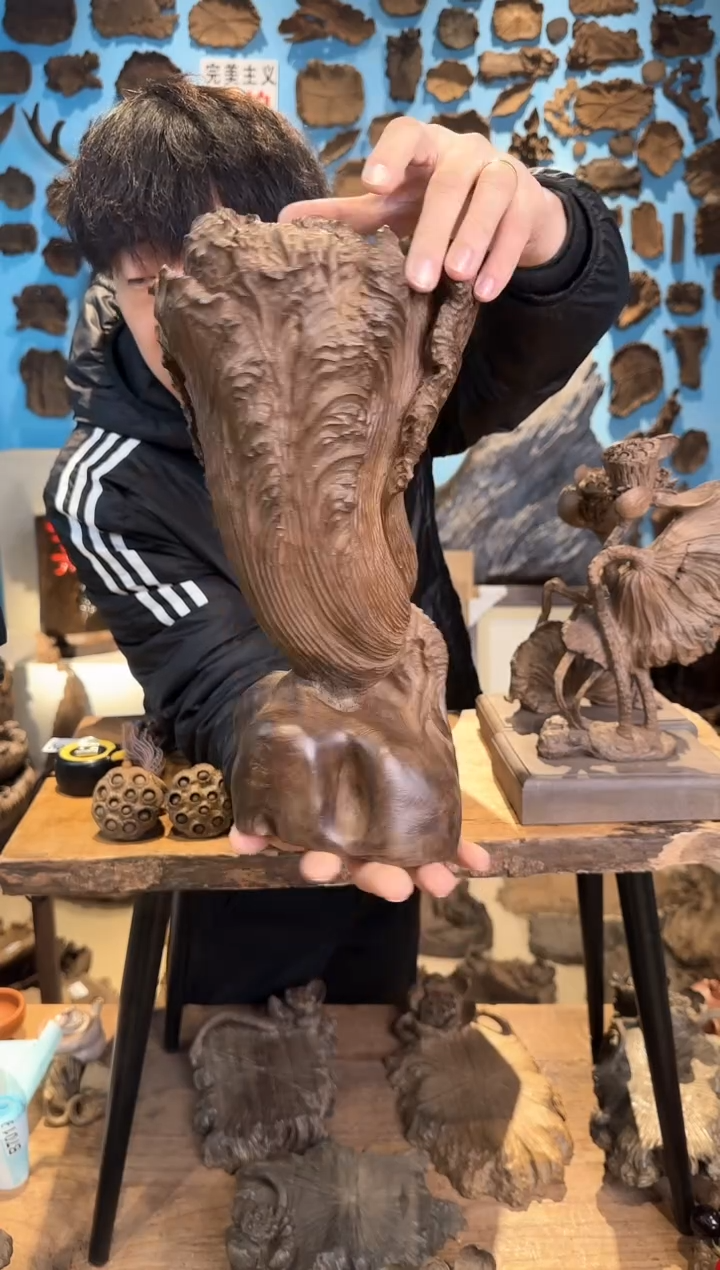 【闪购商品】木700号乌木金丝楠白菜摆件