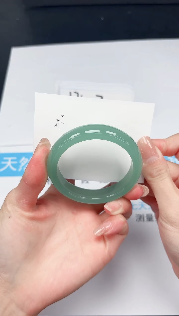 【闪购商品】石英质玉手镯未镶嵌179-56.9