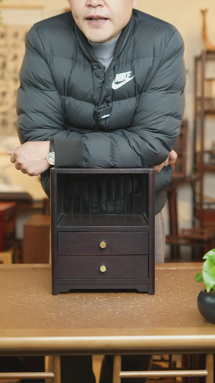 【闪购商品】深色柜子，高山楠竹板材