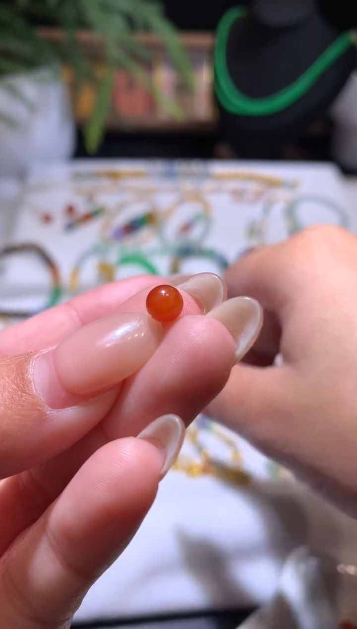 【闪购商品】定制翡翠未镶嵌5.3珠子