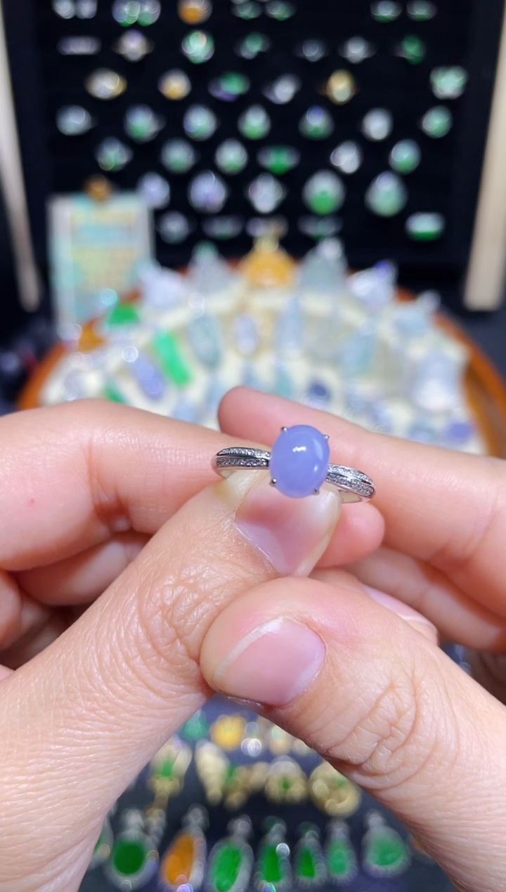 【闪购商品】翡翠颈饰18K金镶嵌卡7.8冰紫蛋面戒指