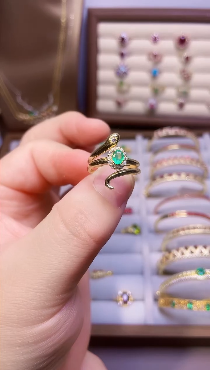 【闪购商品】祖母绿戒指银S925镶嵌一对