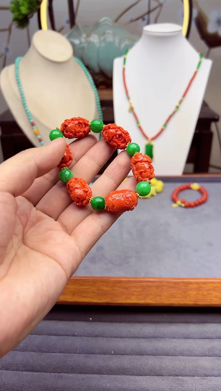 【闪购商品】南红玛瑙手链14K金镶嵌S490`````