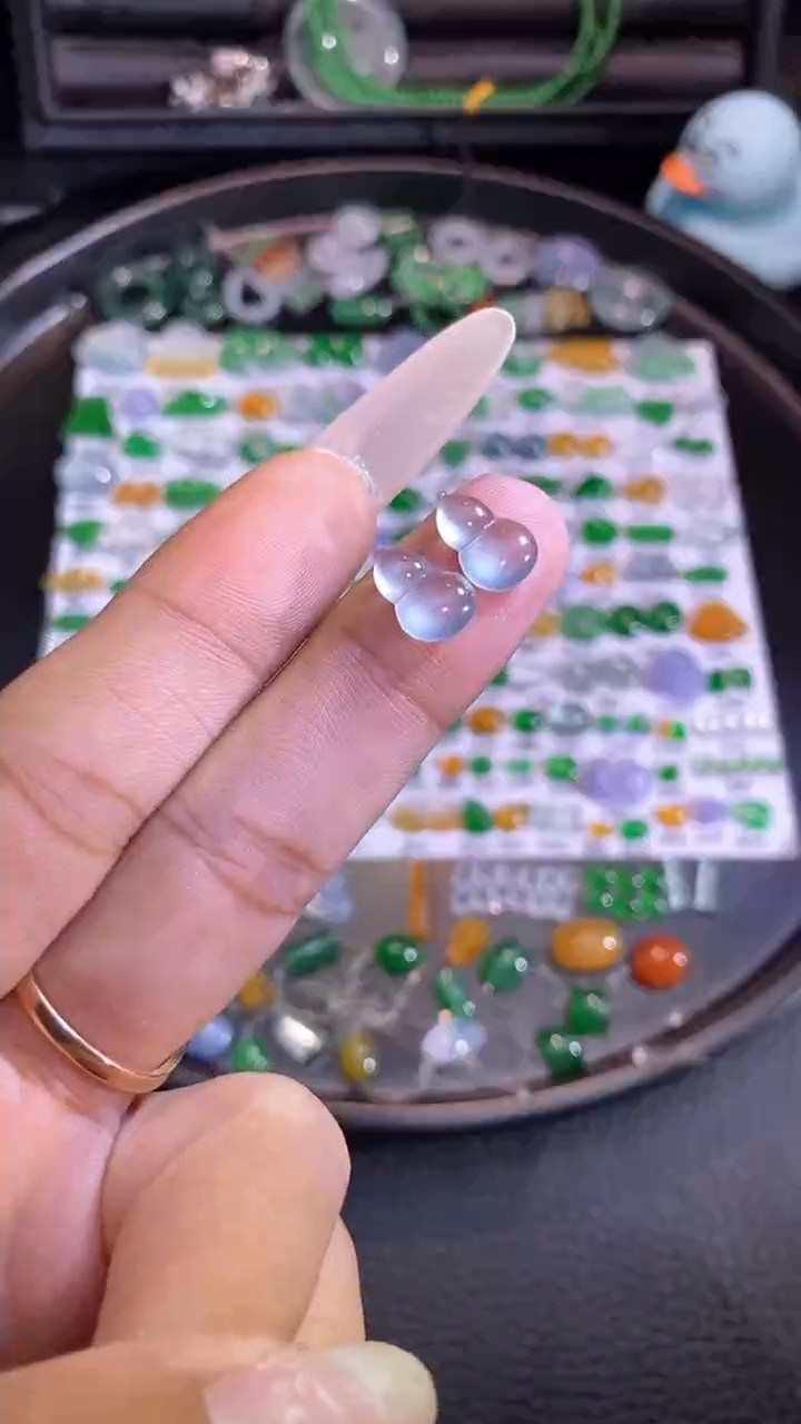 翡翠挂件未镶嵌葫芦