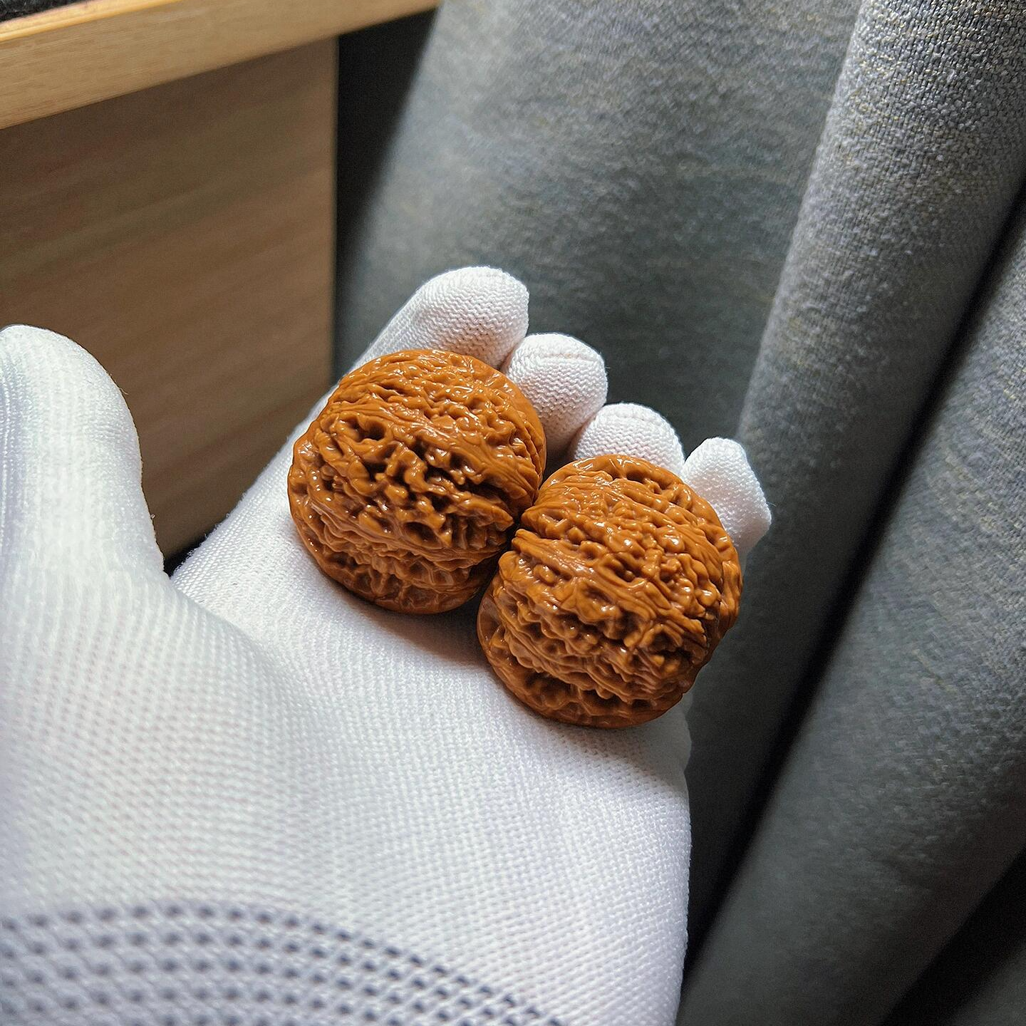 【粉丝团专属福利】随机品种文玩核桃一对