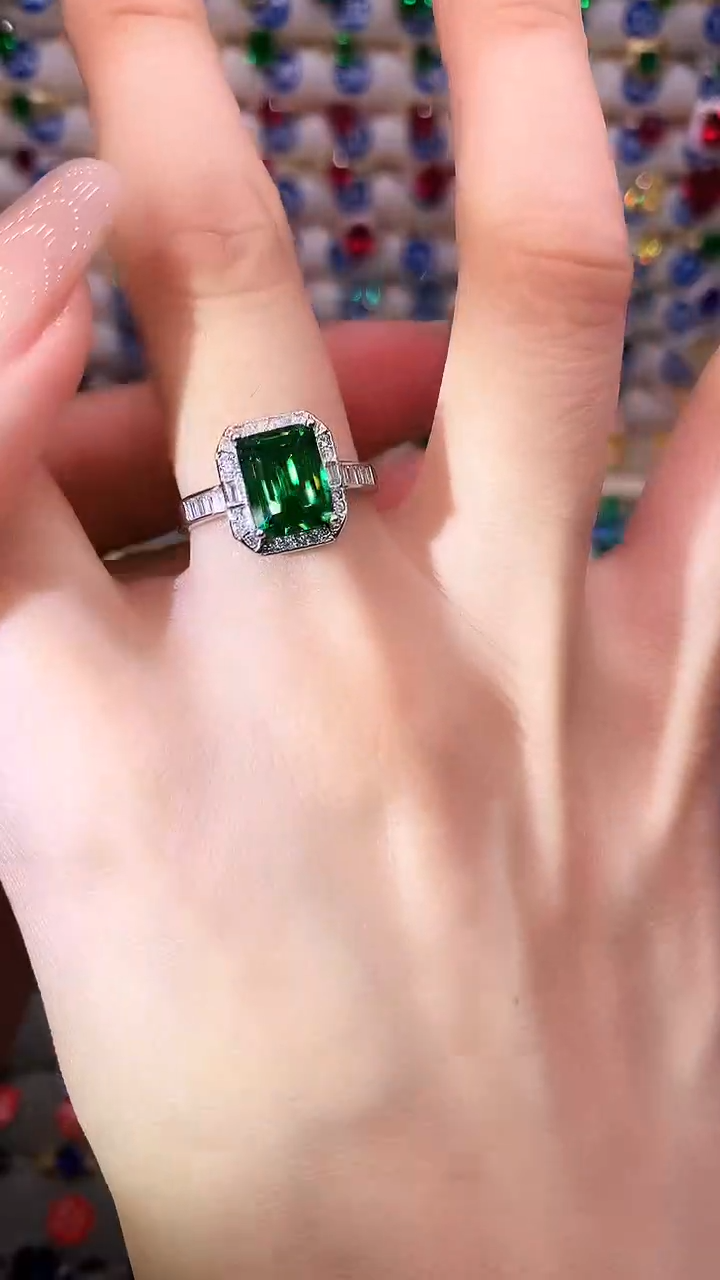 戒指透辉石银S925镶嵌........