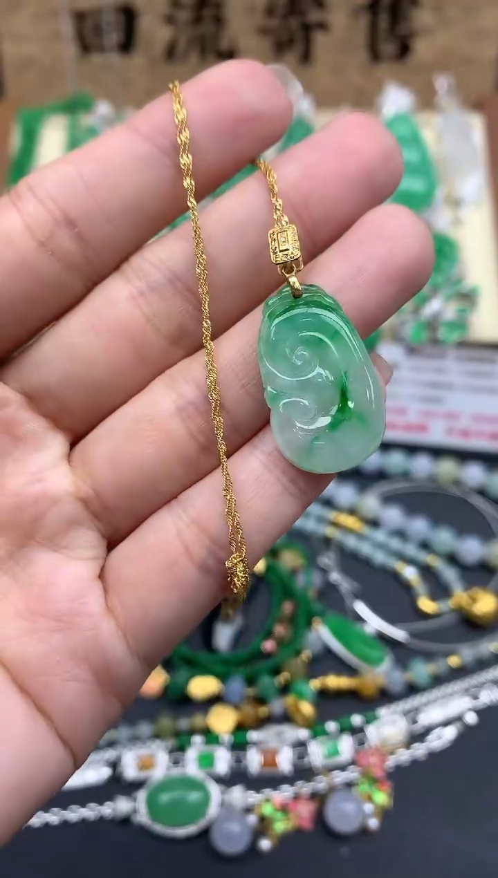 【闪购商品】翡翠颈饰18K金镶嵌360-中国好珍宝