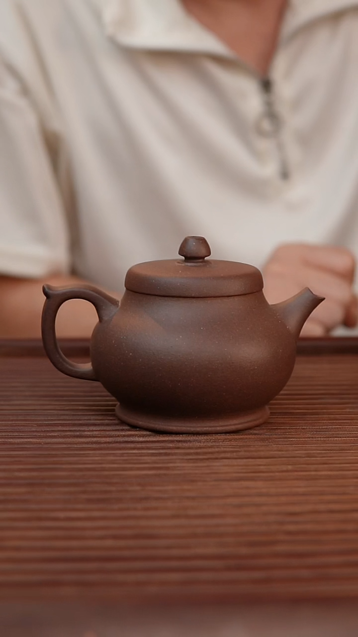 茶壶紫泥卣礼180CC
