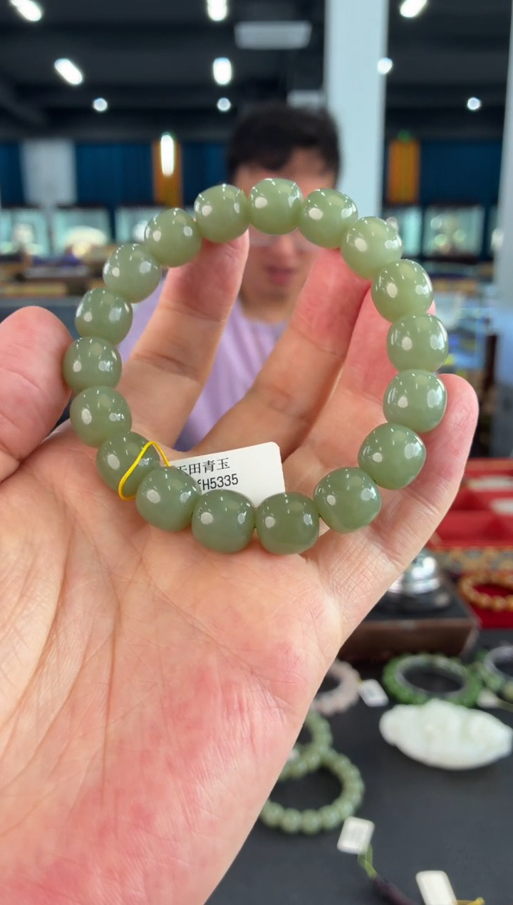 和田玉未镶嵌颈饰手串