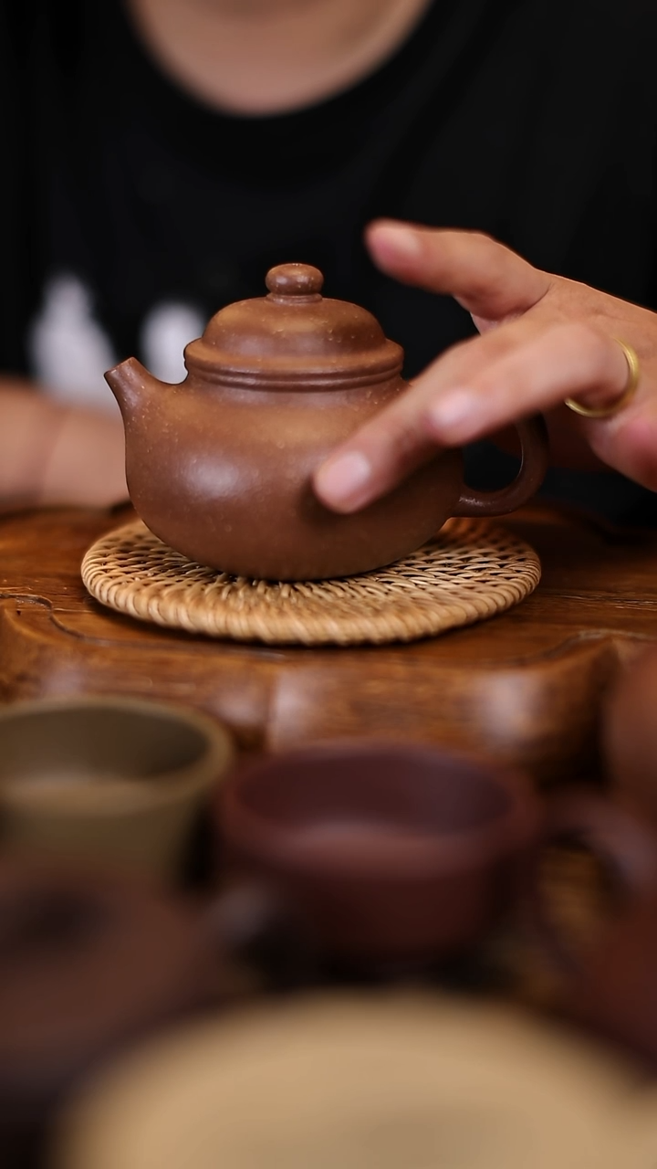 茶壶紫砂老段泥容天