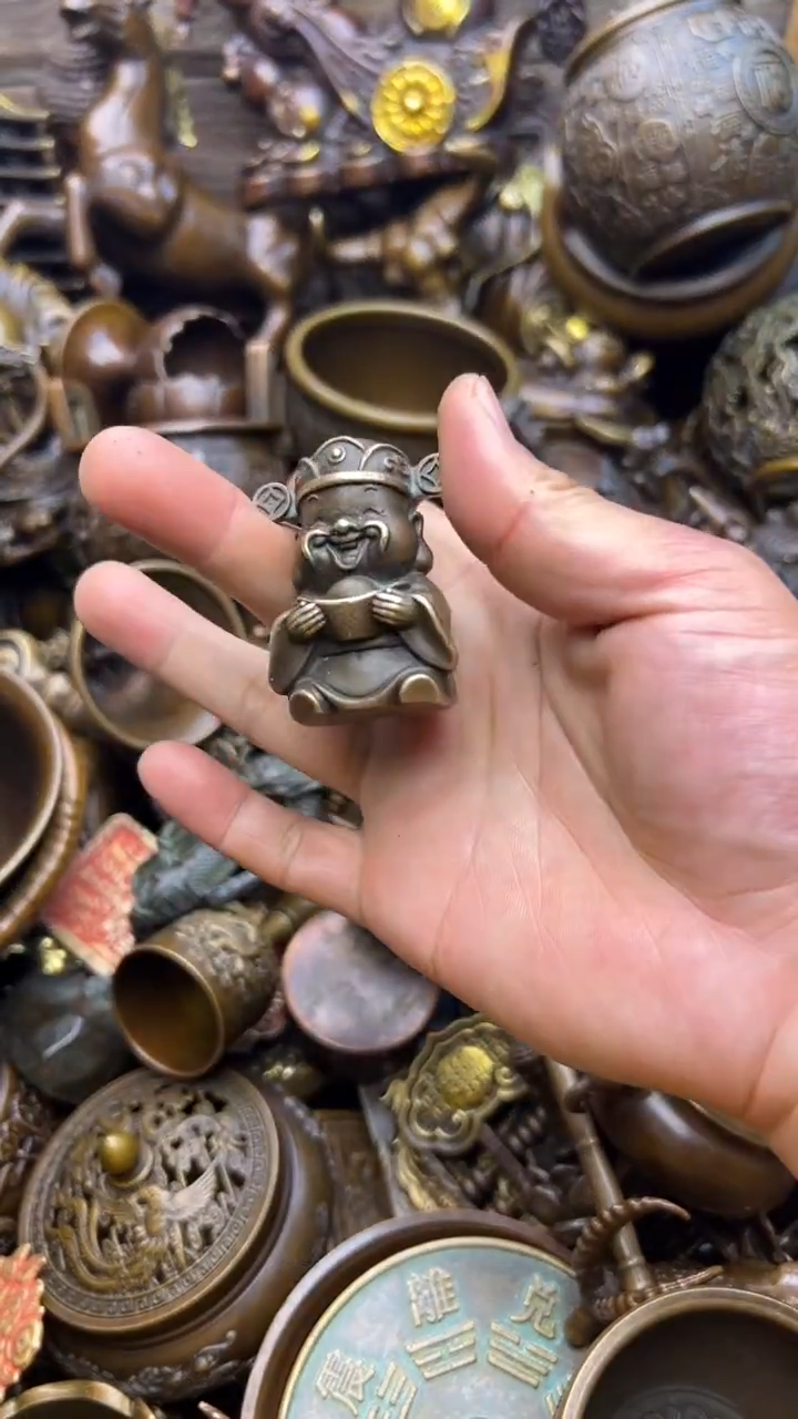 精美铜器，点击下单