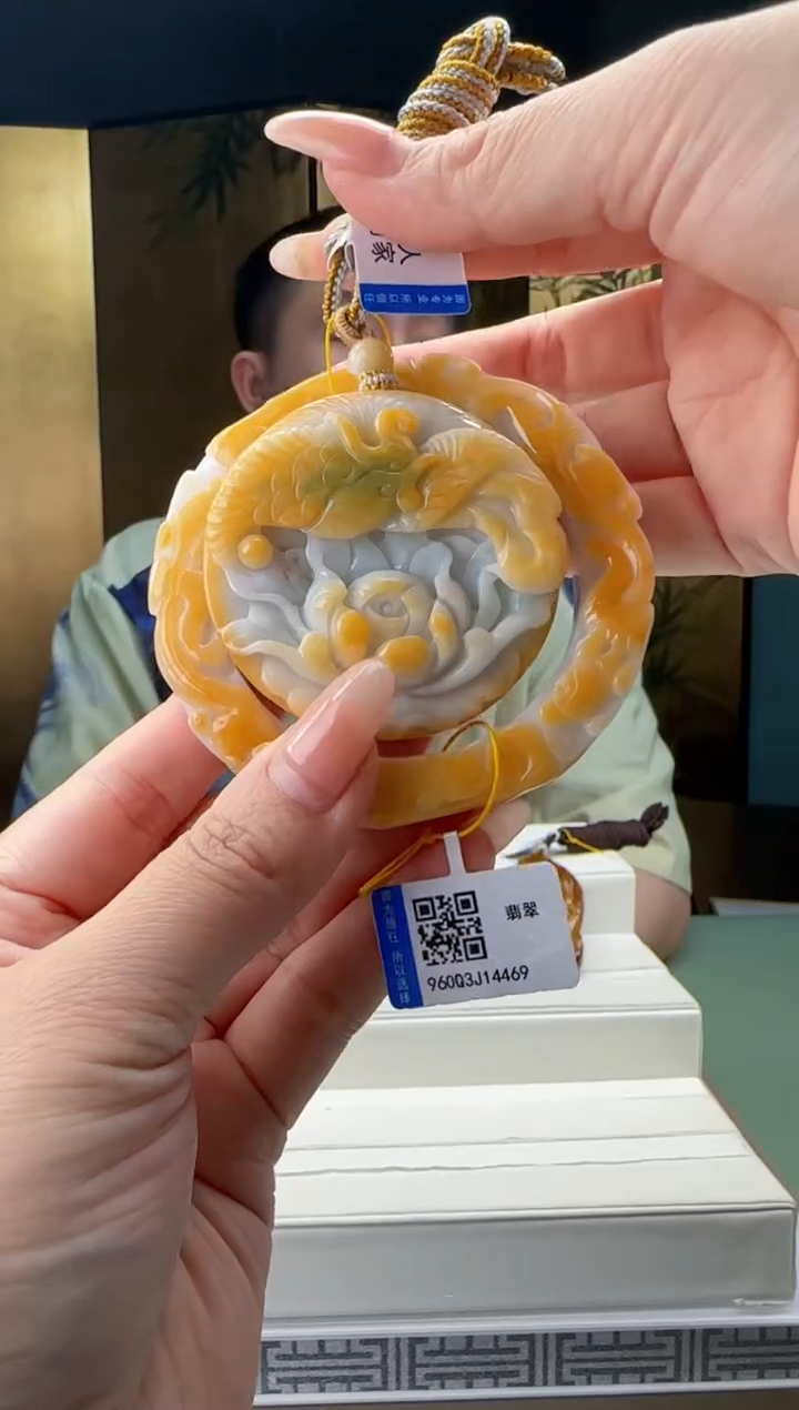 【闪购商品】翡翠颈饰未镶嵌一套YJ@@960Q3J14469