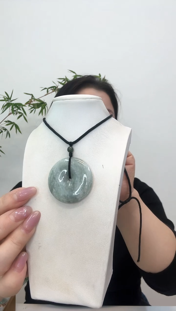 【闪购商品】翡翠颈饰未镶嵌大平安扣