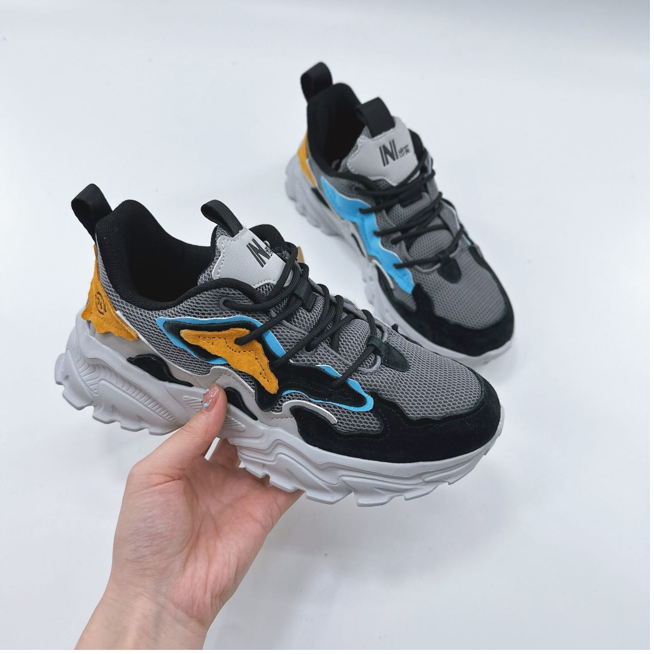 80108高端专享四季款舒适运动鞋黑铅灰（成人运动鞋）