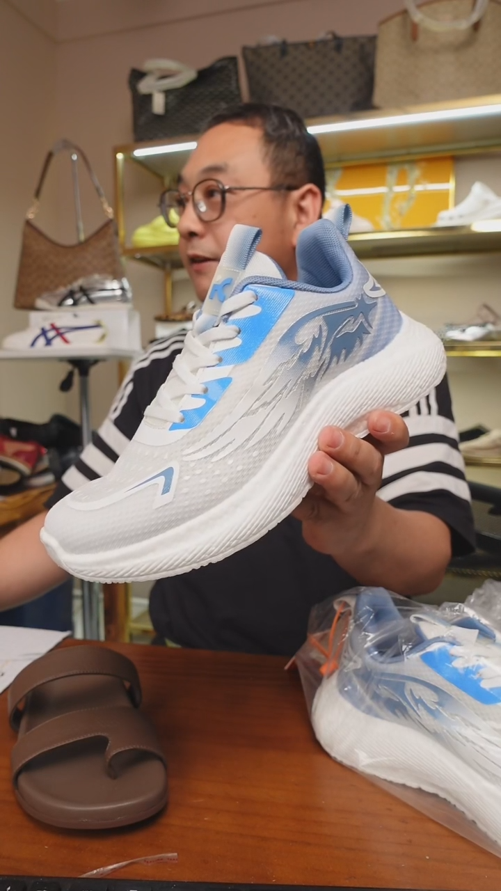 789跑鞋捡漏42码  