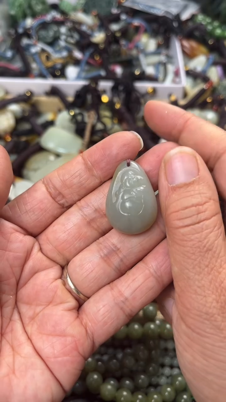 【闪购商品】和田玉颈饰未镶嵌多样性发货没有证书拍一发一有瑕