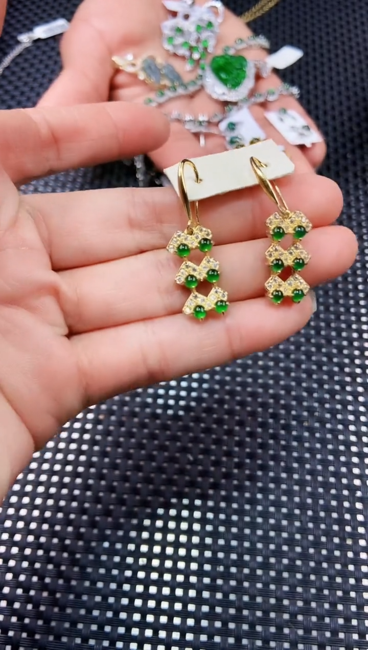 【闪购商品】翡翠耳饰未镶嵌111111111