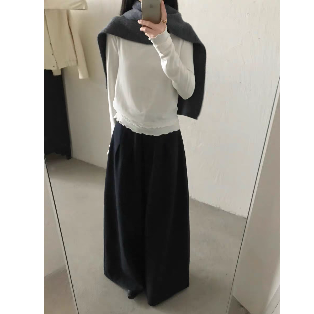 2025年秋季好优美甜美减龄花边打底T恤叠穿显瘦针织衫女#y8456