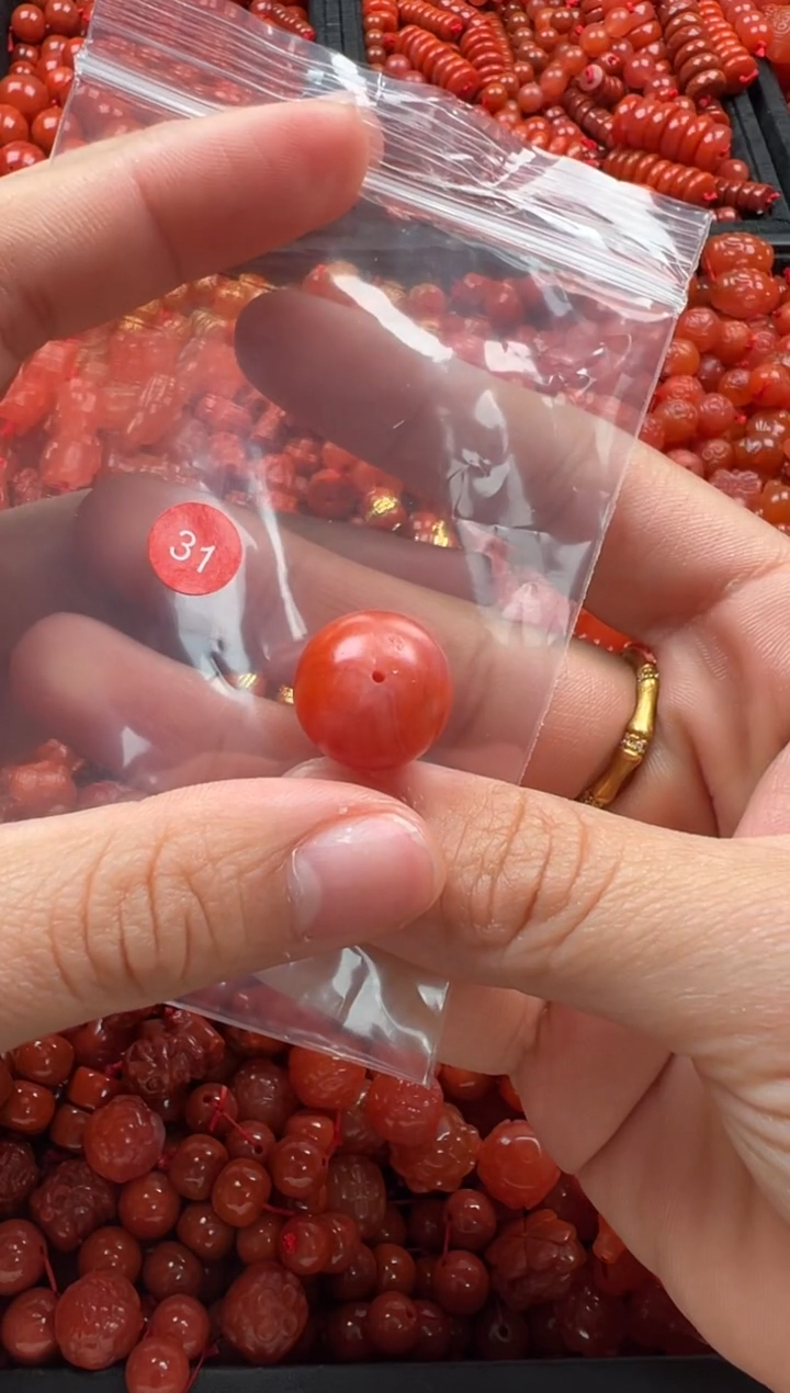 【闪购商品】南红玛瑙颈饰未镶嵌1