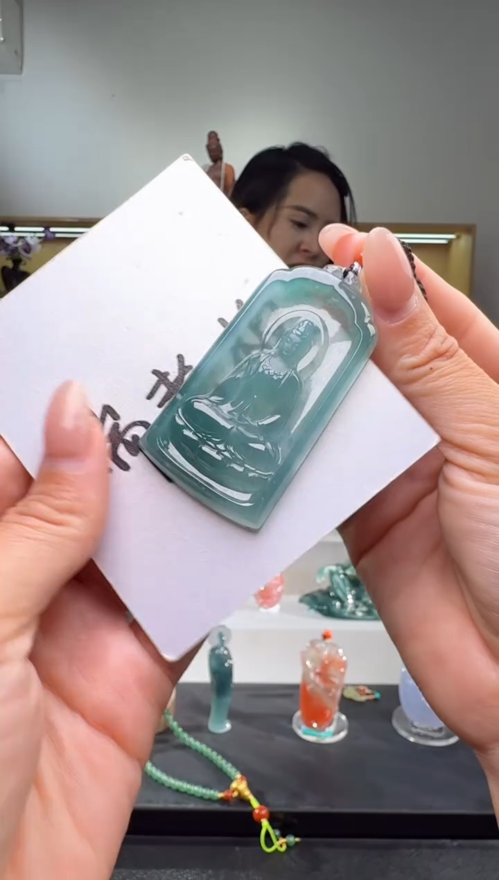 吊坠(不含链)未镶嵌翡翠观音