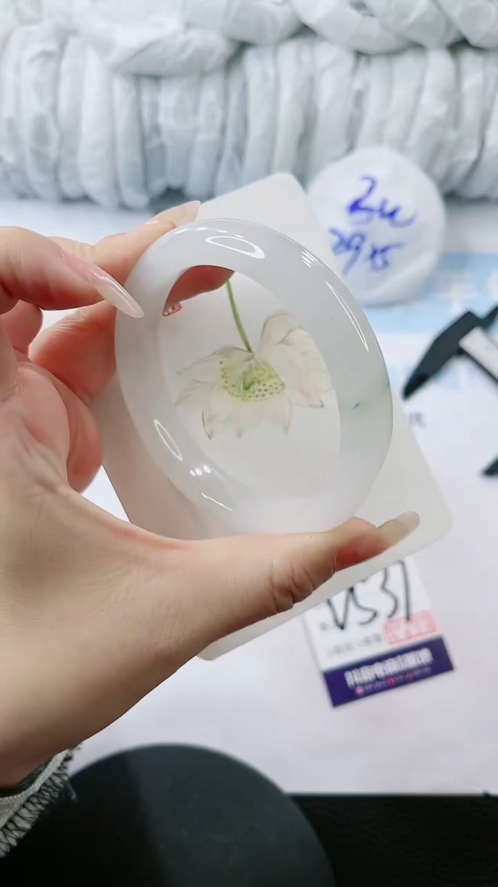 【闪购商品】石英质玉手镯未镶嵌 多样性发货V537