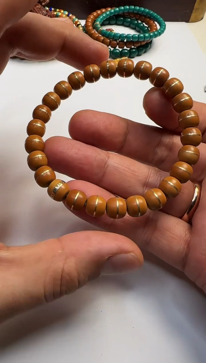 【闪购商品】橄榄核手串000001564654564