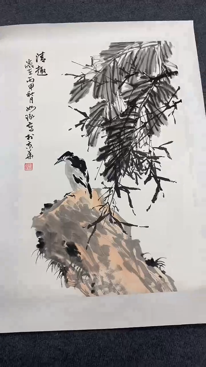 竖款精品开三花鸟，清趣