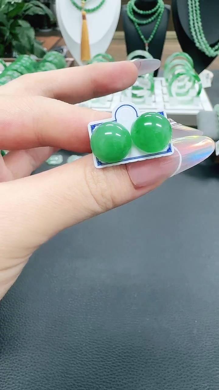 未镶嵌1石英质玉（非洲翠）/0023