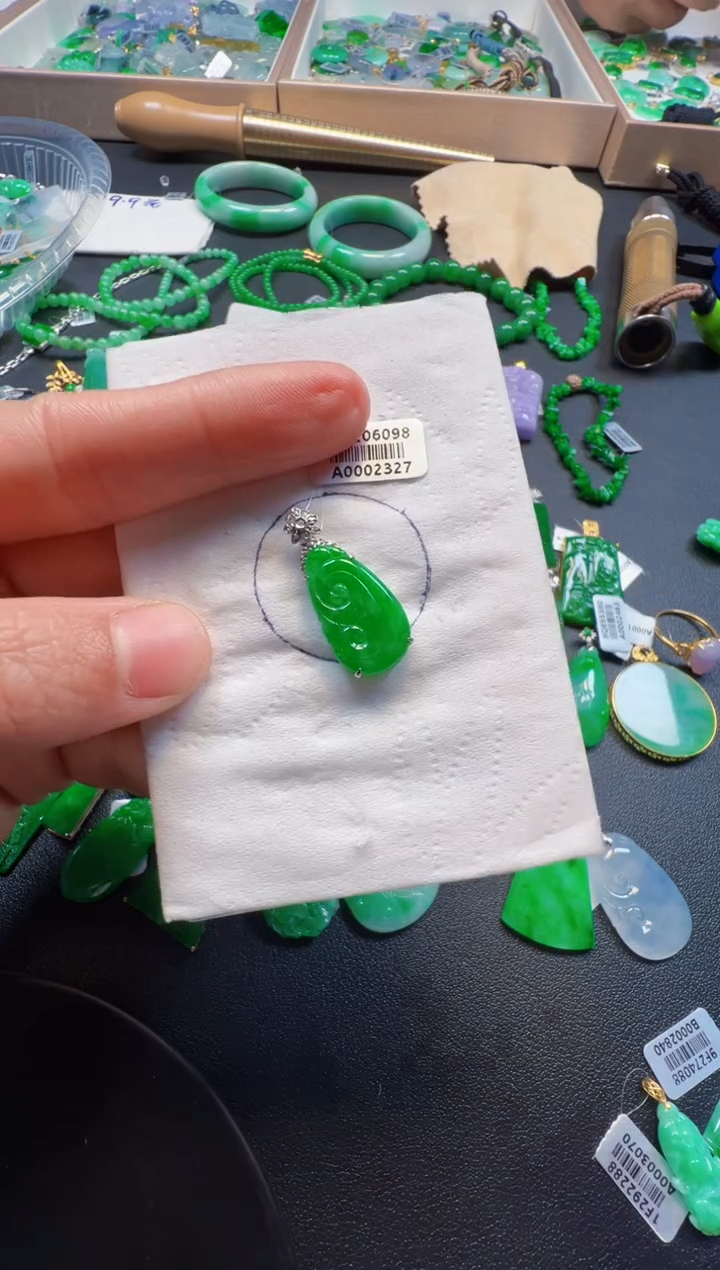 【闪购商品】定制翡翠18K金镶嵌2980元