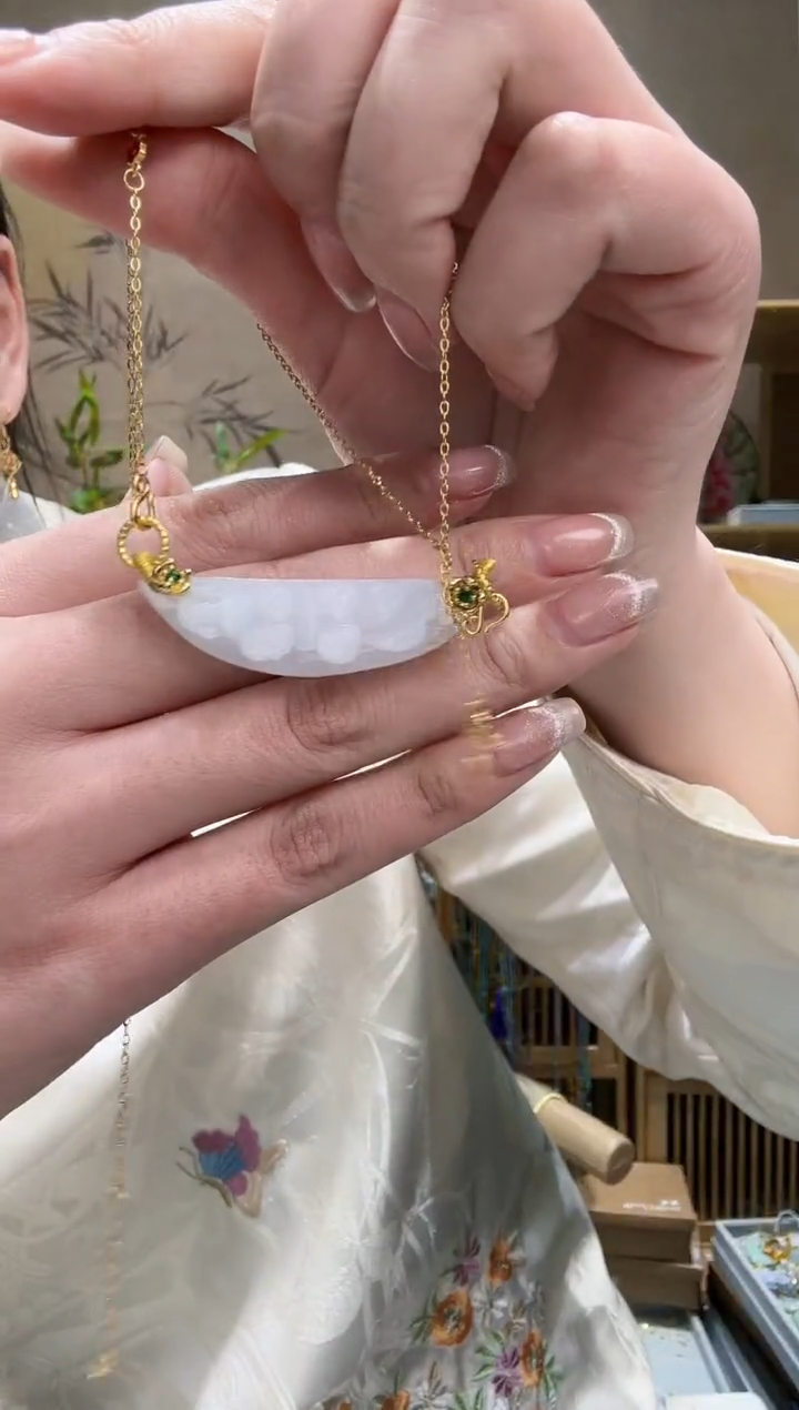 【闪购商品】翡翠颈饰未镶嵌吊坠