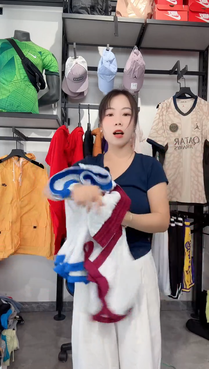 1502   编码 瑕疵款直播间过款为准 尺码2无售后