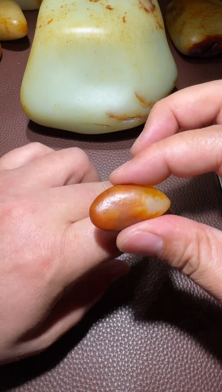 和田玉未镶嵌把件和田玉