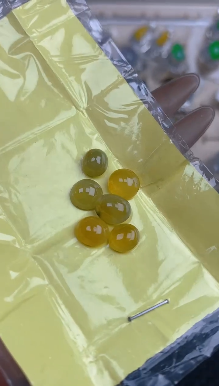 【闪购商品】定制翡翠未镶嵌天然翡翠蛋面180