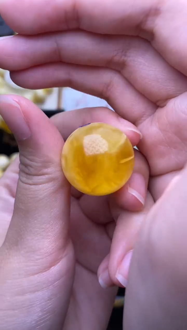 未镶嵌琥珀裸石 大小姐珠宝严选86