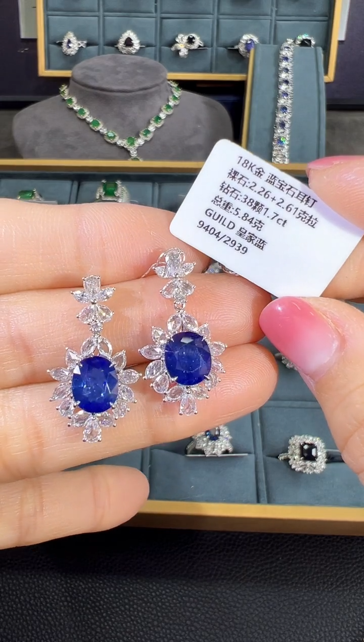 【闪购商品】蓝宝石耳钉18K金镶嵌耳钉