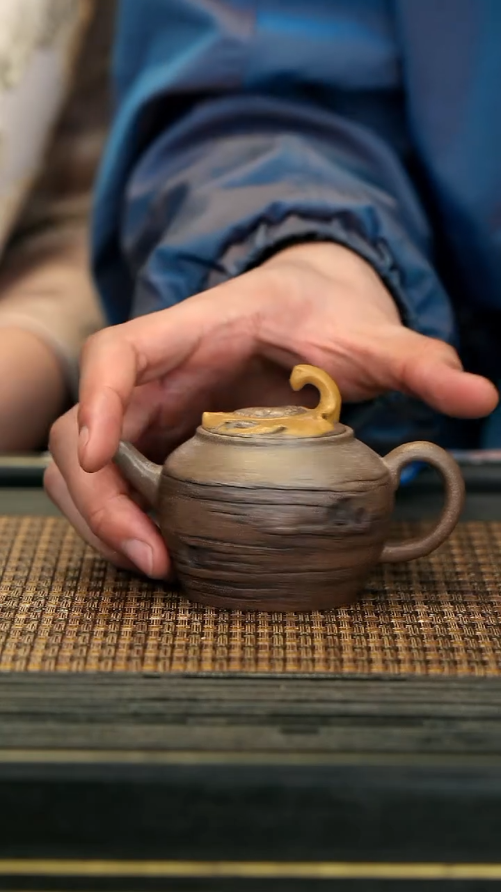 【闪购商品】紫砂茶壶WXT13问佛 鲨皮青