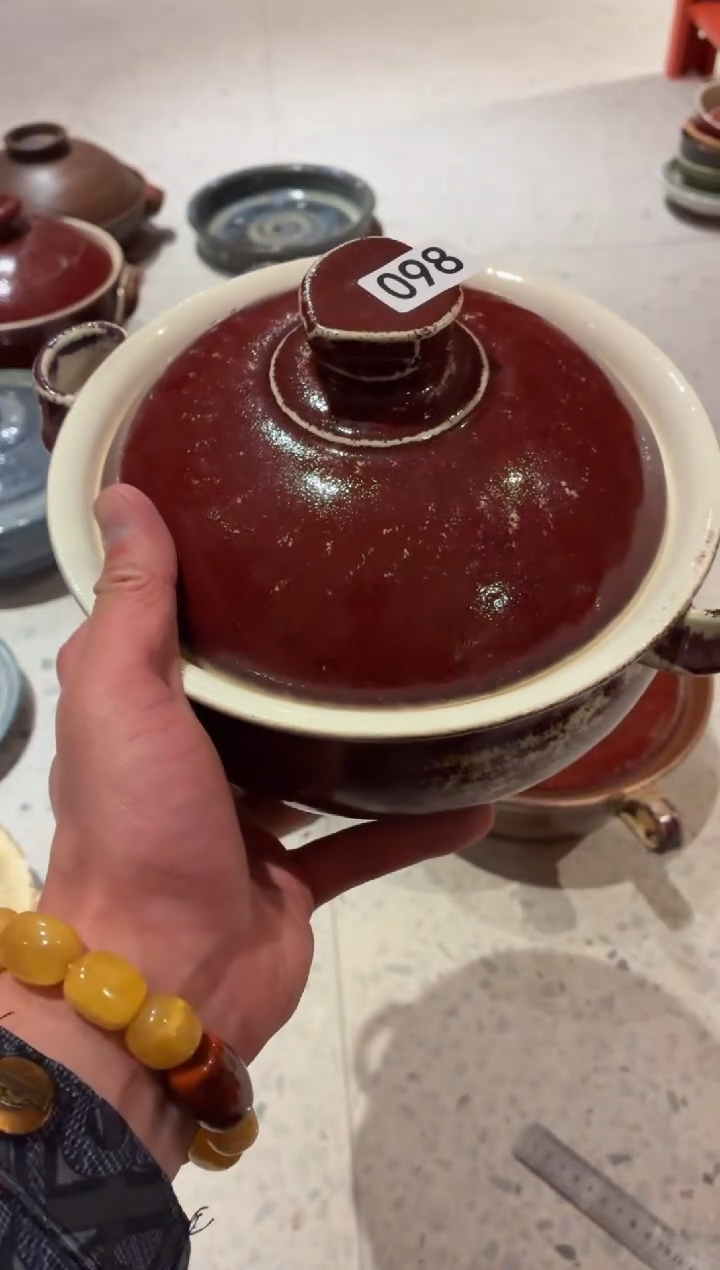 瓷片A****g98郎红手工砂锅1个