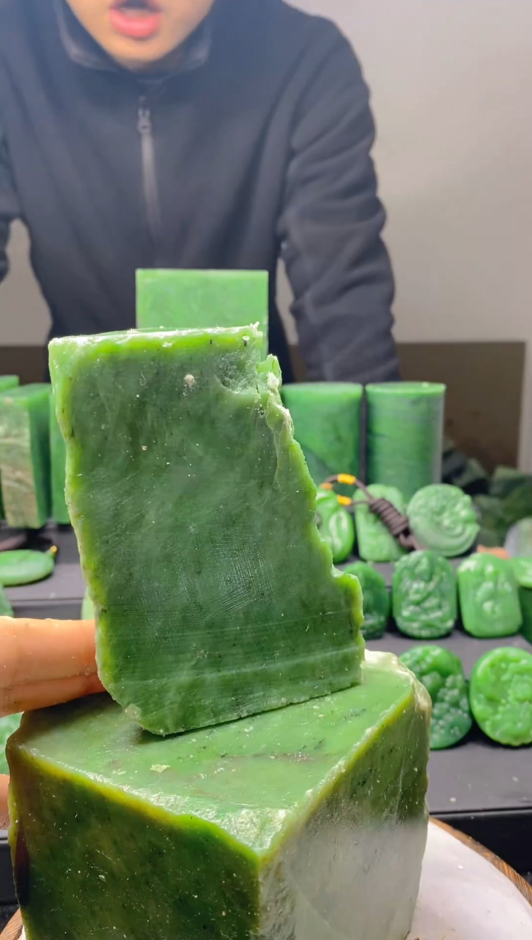 未镶嵌和田玉（碧玉）珠宝半成品1