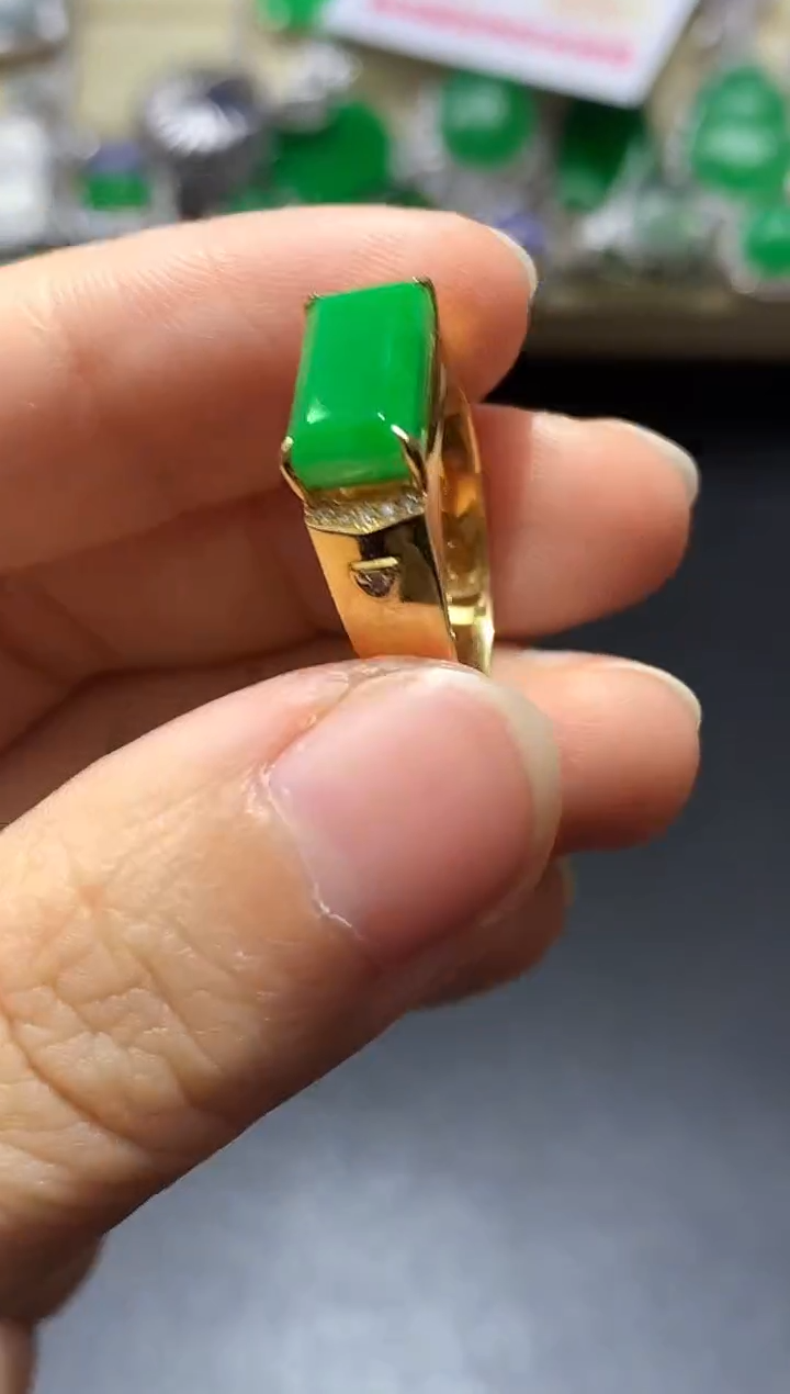 18K金镶嵌戒指翡翠416-中国好珍宝