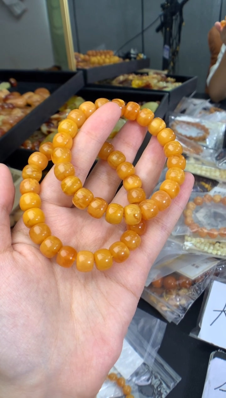 蜜蜡未镶嵌珠宝奇石多样性发一件