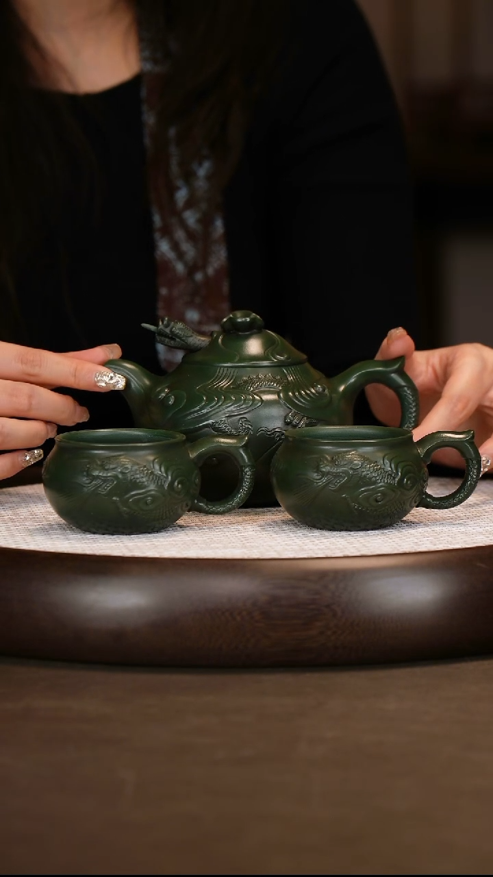 【朱持平】云龙套组 350cc +朱老墨宝+鱼化龙墨宝