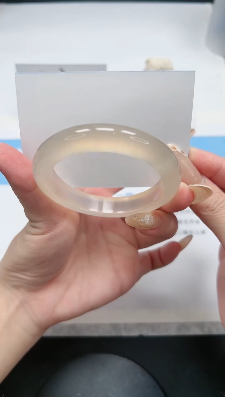 【闪购商品】玛瑙/玉髓手镯未镶嵌60/香槟55.4